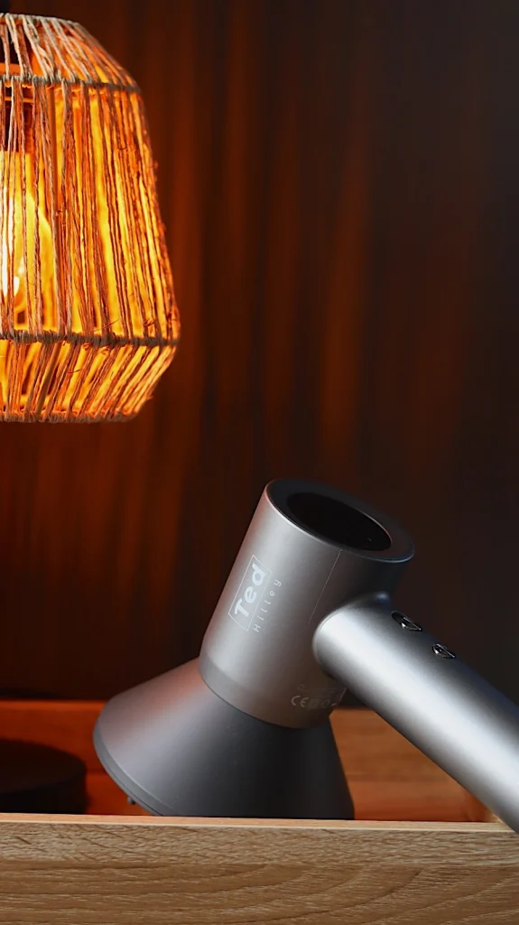 Beste ionische f&ouml;hn met diffuser voor krullen en pluisvrij resultaat